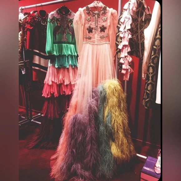 Unlisted show items - Picture 1 of 1